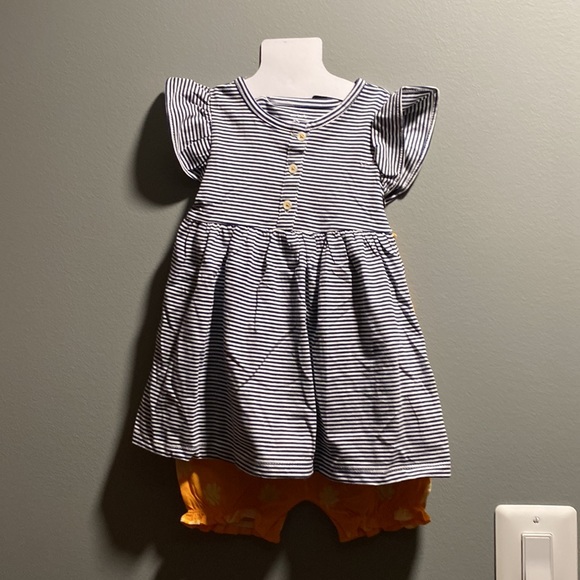 BRAND NEW 2 PACK CARTERS SET SIZE 12 MONTH OLD BABY GIRL! NWT. - Picture 2 of 2